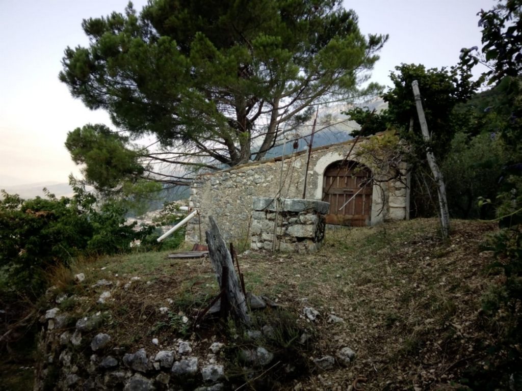 casolare con terreno