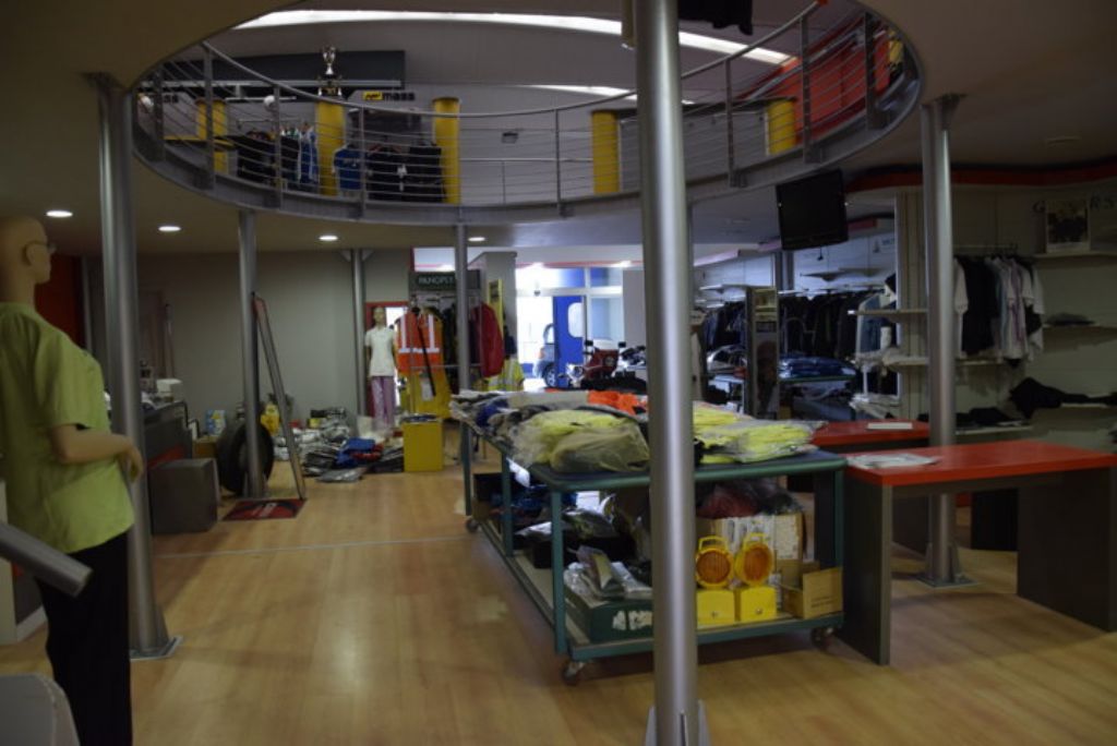 Locale commerciale