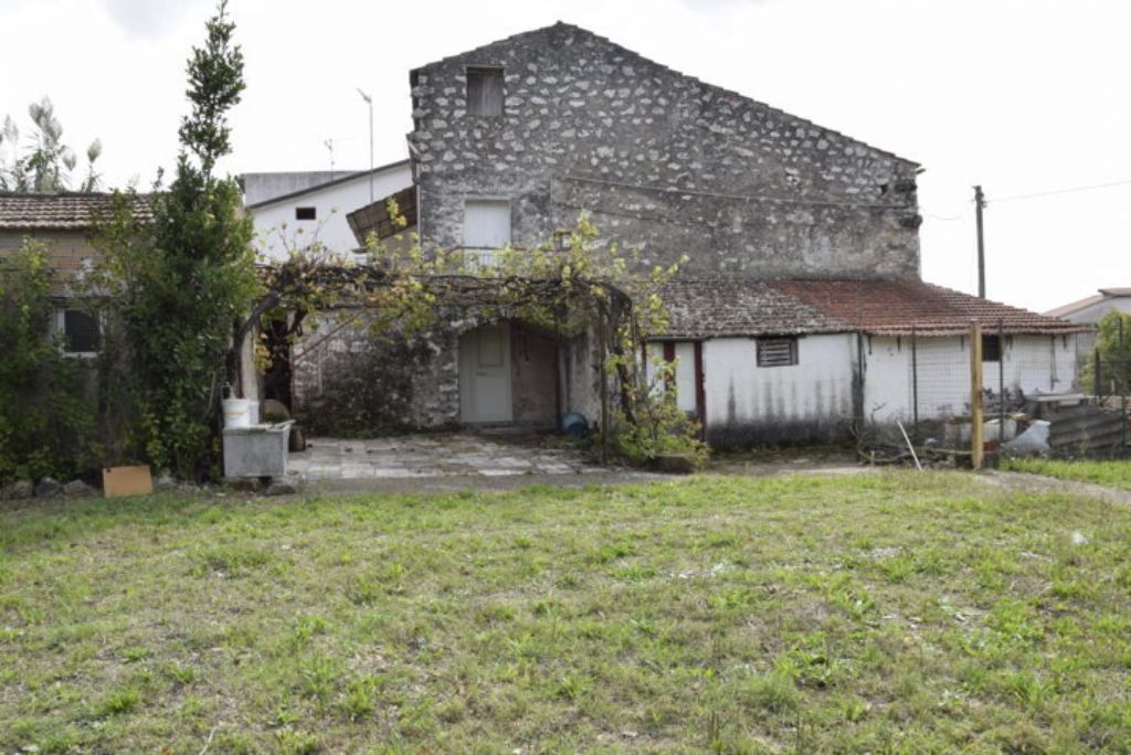 Casolare con terreno