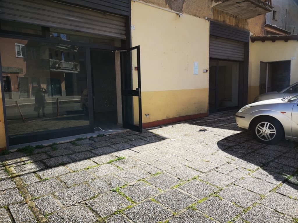 LOCALE COMMERCIALE