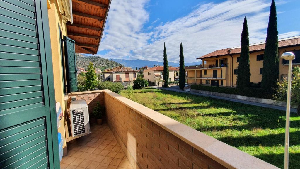  Appartamento su due livelli in contesto residenziale