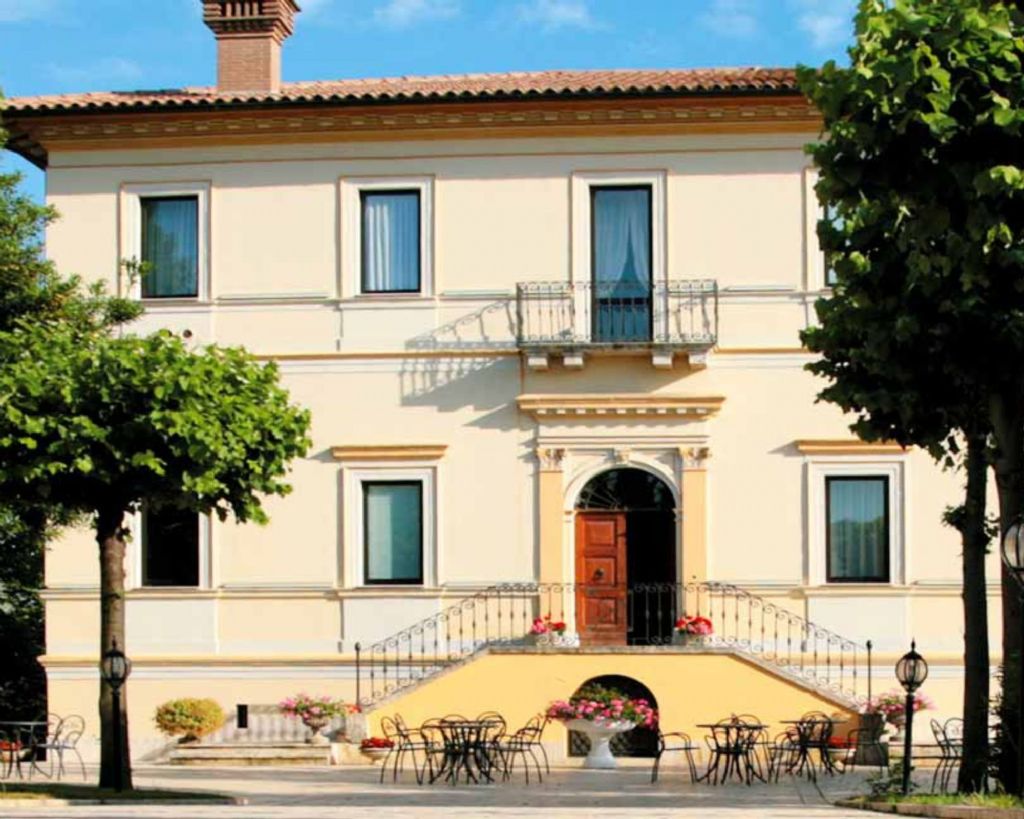 Villa Picena – Prestigioso resort storico immerso nella Vallata del Tronto