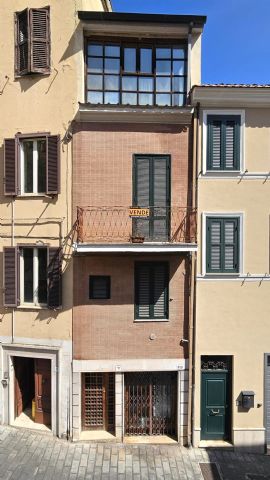 Cielo terra - Via Cavour.