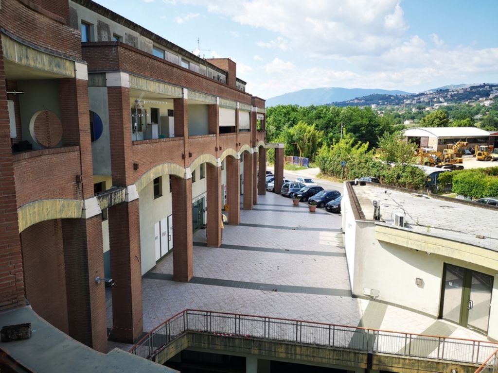 Locale commerciale