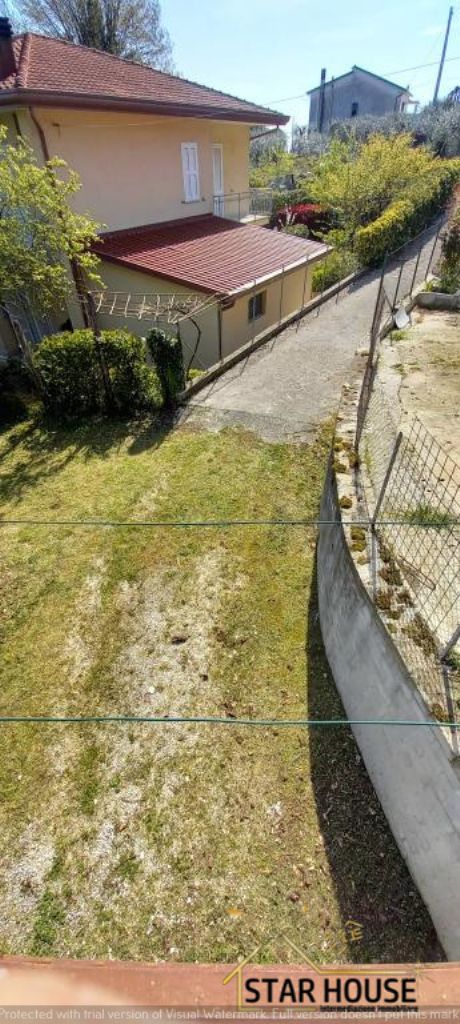 Piccola casa indipendente con terreno