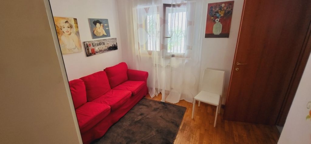 Ampio appartamento recente costruzione con terrazzo - garage - Posto auto