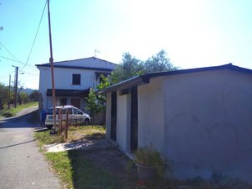 Casa indipendente in Via Colli