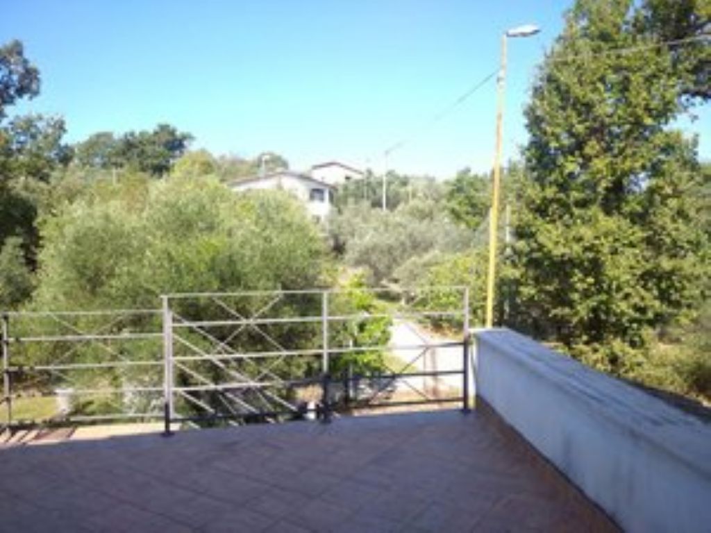 Casa indipendente in Via Colli