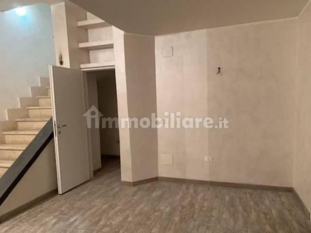 Locale in affitto in Via Cesare Pascarella 24-/28, Porta Portese
