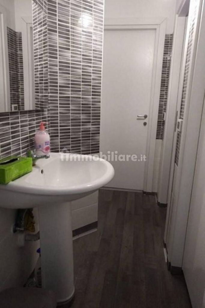 Locale in affitto in Via Cesare Pascarella 24-/28, Porta Portese