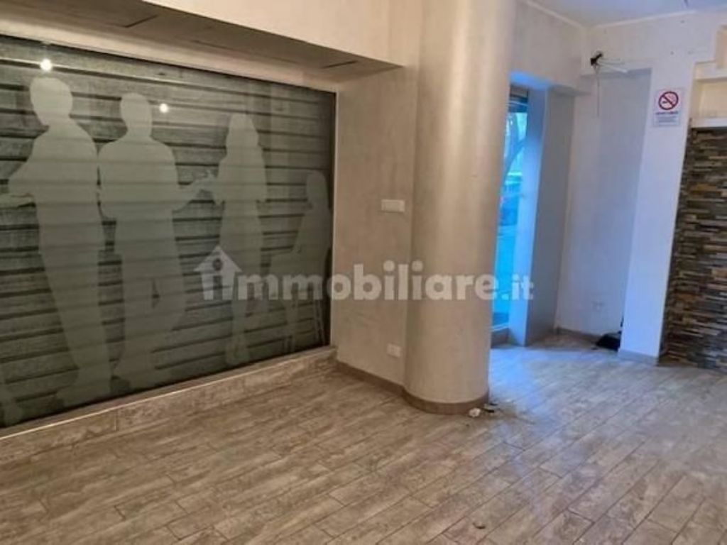 Locale in affitto in Via Cesare Pascarella 24-/28, Porta Portese