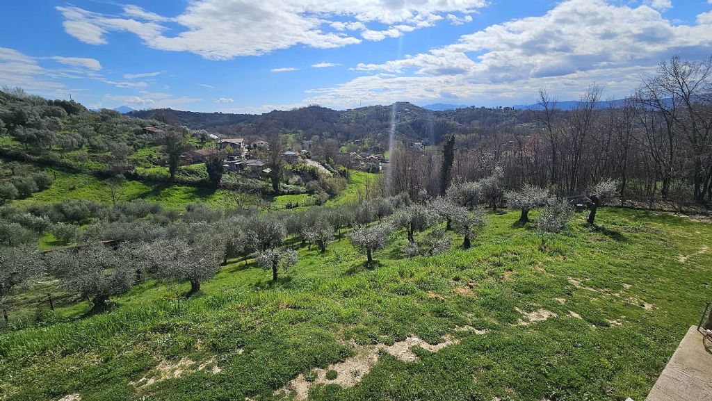 Scopri la tua oasi di pace a Maniano, Frosinone.