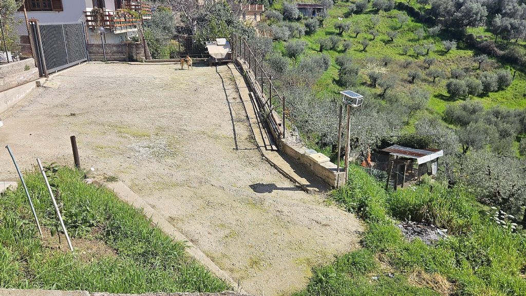 Scopri la tua oasi di pace a Maniano, Frosinone.