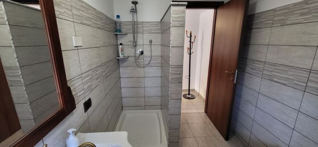 APPARTAMENTO IN VILLA